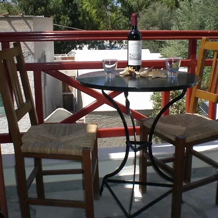 Kasteli * Perissa (Santorini)