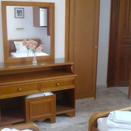 Kasteli Auberge de jeunesse *