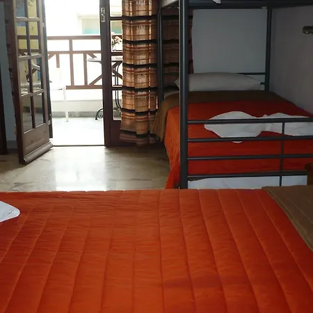 Kasteli Auberge de jeunesse *